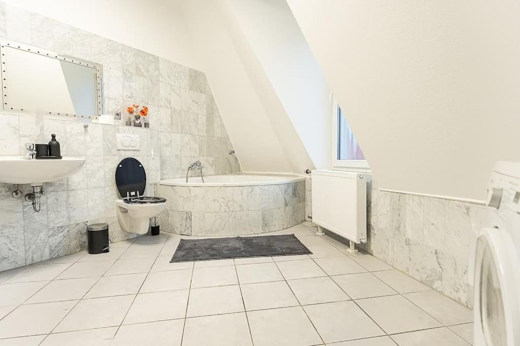 Appartement Loft Mit Billard-Tisch Und Ps4 à Wuppertal Extérieur photo